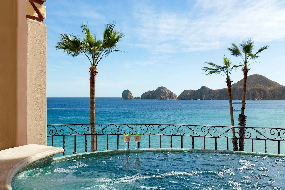 Private terrace jacuzzi at Villa La Estancia 3301 overlooking the Sea of Cortez