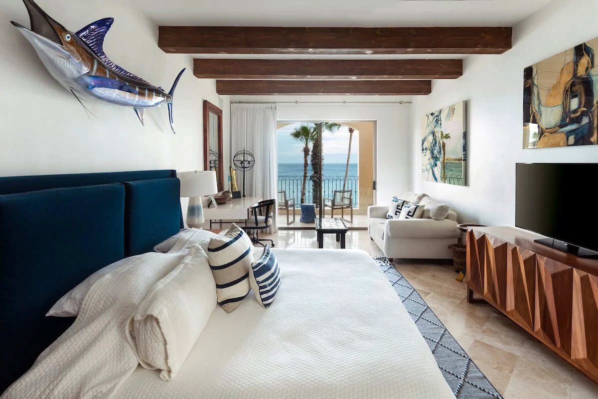 Second master bedroom in Villa La Estancia 3301 with a king bed